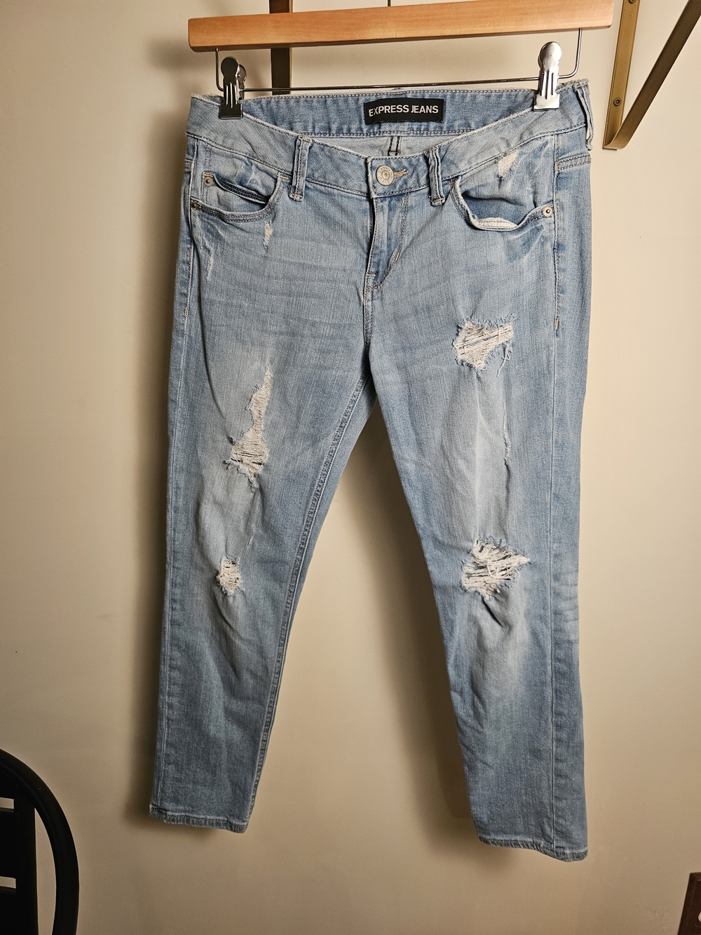 Express Modern Boyfriend Low Rise Distressed Skinny Jeans